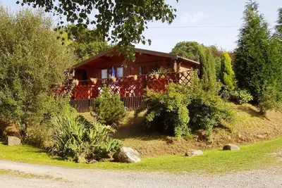 Image de La Ferme De Llwynau Pinelodges - Castellau, Llantrisant - Seulement 12 Miles De Cardiff.