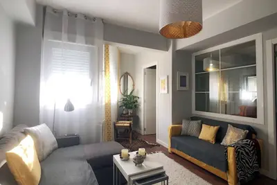 Image de Appartement tout neuf confortable à côté du centre.