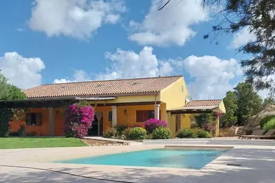 Image de Villa située dans la belle campagne, à 5 minutes des plages et des îles fantastiques