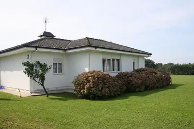 Image de Chalet parfait pour les amateurs de plage et les golfeurs