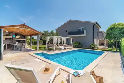 Image de Villa Maya ***** piscine chauffée, à 400 m de la mer, barbecue, WiFi, vélos