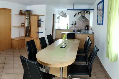 Image de maison de vacances spacieuse pour 9 personnes avec sauna et cave à Kirchberg