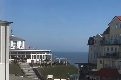 Image de Moderne, confortable, situé au centre, près de la plage appartement avec vue sur la mer, 3-4 pers.