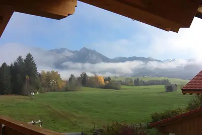 Image de Appartement plein sud avec vue imprenable sur la montagne! Merveilleusement calme! WiFi gratuit.