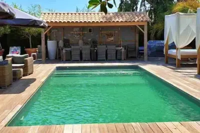Image de Villa de luxe - privacy totale - plage à 50m - Piscine chauffée - 8 chb- 300m2