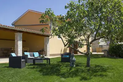 Villa Matteo in Peruski - Istria, with private pool, quiet location