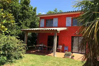 maison avec piscine sur les collines du lauragais.