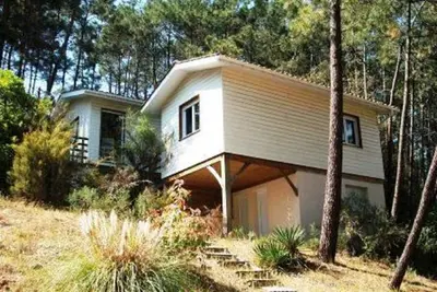Image de Agréable villa individuelle de type 3 situé dans un hameau au coeur de la pinède