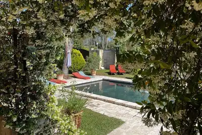 Image de Charmante bastide provençale au milieu de la campagne