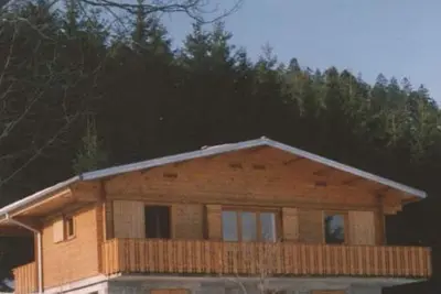 Image de En bordure de forêt, au calme, chalet bois  tout confort Classé 3 étoiles.