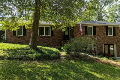 Image de Location confortable de maîtres pour 5 à 10 personnes dans l'ouest établi d'Augusta