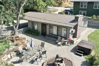 Image de Famille d'accueil, spa, Wifi, en face du parc et du lac Chelan, promenade facile au centre-ville