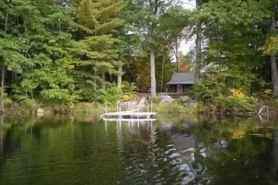 Image de Réservation pour 2019 au bord du lac, privé, chiens, canoë et maintenant 2 kayaks