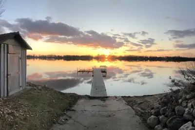 Image de La cabane sur Amelia - Grand lac à l'année sur le magnifique lac Amelia!