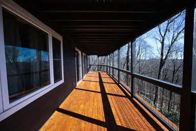 Image de Récemment rénovées avec vue incroyable de deux pont histoire, à quelques minutes du centre-ville