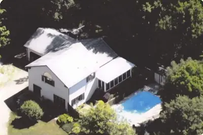 Image de Piscine privée, à proximité des plages publiques, établissements vinicoles, terrains de golf, pêche, navigation de plaisance