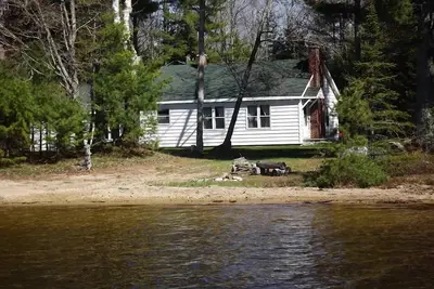 Image de Cottage paisible sur le lac Milakokia avec samedi Check in à samedi Check out