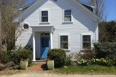 Image de Edgartown Village Maison de 4 chambres à coucher pour les familles