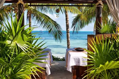 Image de Luxe Ocean-View Studio ~ Balcon privé ~ Zone tranquille