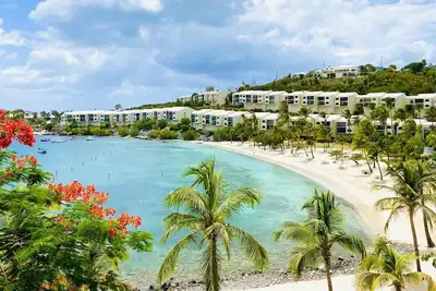 Image de Totalement rénové, moderne, emplacement g���nial! 3 bd Beachfront Bluewater Haven