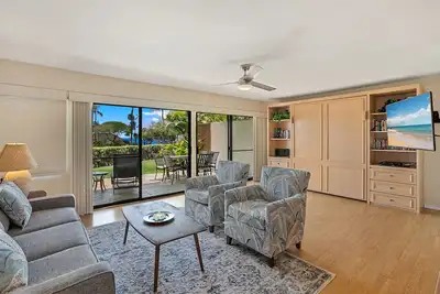 Image de Août et septembre vente! Beau rez de chaussée avec vue sur la mer Maui Kamaole I-103