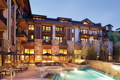 Image de Rejoignez-nous pour un ski épique et séjournez dans le célèbre complexe Sebastian!