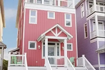 Image de Belle maison en bord de mer avec piscine et ascenseur - non-fumeur