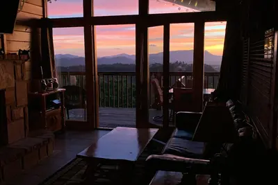 Image de Vues à couper le souffle sur la montagne, près de Pigeon Forge, Gatlinburg et Dollywood.