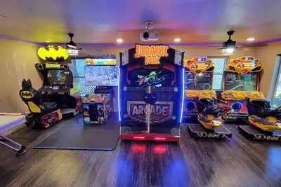 Image de Jeux! ! Piscine chauffée, Spa, Piscine / ping, Golfx2, Hockeyx2, ShuffleBrd, BasketB, Trampoline