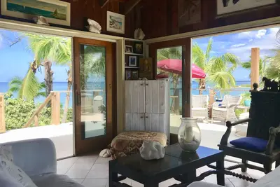 Image de Maison écologique en bord de mer sur une plage magnifique avec cabane privée