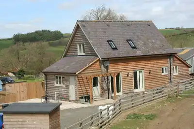 Image de Nouvellement construit Détaché Grange Avec Privé d'entraînement situé dans de beaux Campagne