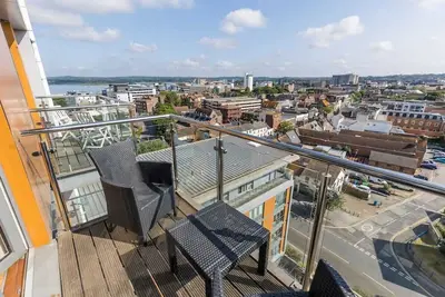 Image de Tides, Poole - Deux Chambres Appartement, Couchages 4