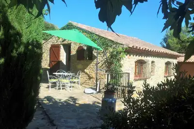 Image de Petite Maison de caractère avec jardin en Provence/Côte d'Azur à 6 km de la mer