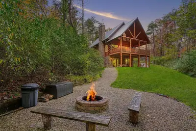 Image de Cabine-Salle de bain privée séparée-Standard-Christine's Chalet