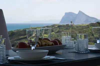 Image de Appartement neuf vue mer, golf et Gibraltar