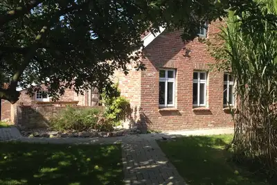Image de Vacances dans le style de la mer du Nord dans une maison de campagne vieille de 200 ans à 6 km de la mer