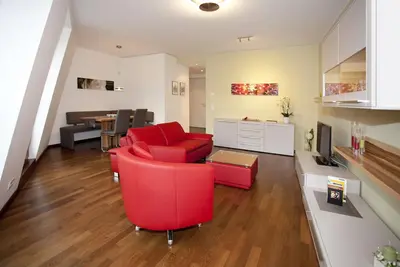 Image de Appartement exclusif dans un emplacement privilégié dans la vieille ville historique, 60 m2; Fi