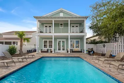 Image de Tout Neuf Maison spacieuse 7 Bd / 7ba avec piscine privée