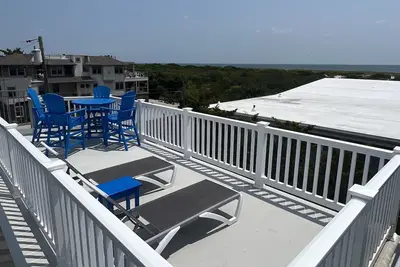 Image de Barnegat Light 2e de la plage - lumineux, ouvert 3 Br 1. 5 Ba avec vue sur l'océan!