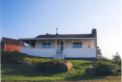 Image de Cozy Seaside Cottage - Meilleur Emplacement Sur La Baie De Fundy Shore!