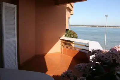 Appartement de 4 chambres. 1ère ligne de plage.