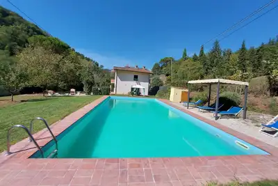 Belle Maison 4 Chambres Avec Jardin PRIVÉ Et Piscine Proche Lucca