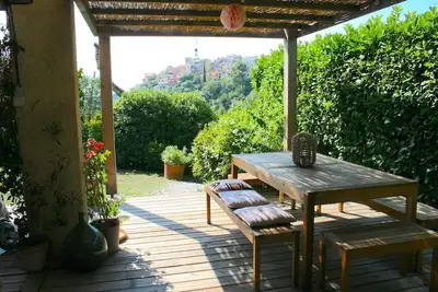 Image de Petite Maison De Charme 70m2, jardin privé, et piscine dans le domaine