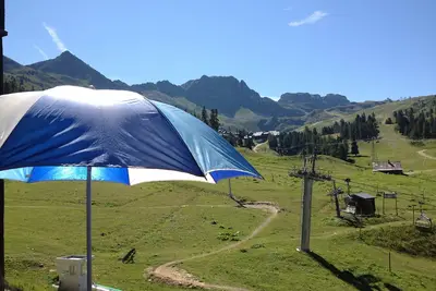 Image de Appt Bellecôte R3000 cosy-vue Top-au pied des pistes-Esf-commerces, restaurant. . .