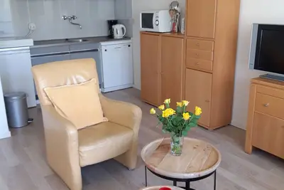 Image de Cottage confortable et confortable pour 2 Ă 4 pers Ă 200 de la plage.