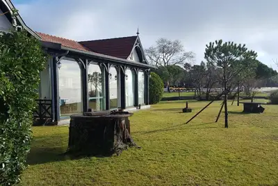 Image de Villa typique Arcachonnaise, idéal pour vacances en famille ou entre amis.