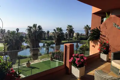 Image de Estepona, Casares Très bel appartement vue imprenable mer et golf