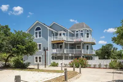 Image de Lazy 4 Shore: 1400 pieds de l'accès à la plage, 5 Master Suites