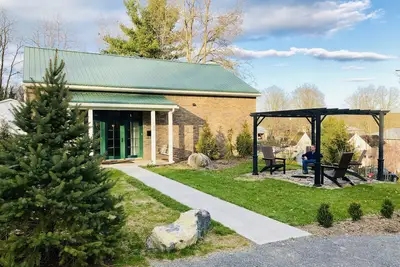 Image de Retraite De Pierres Dans Le Centre De Lewisburg