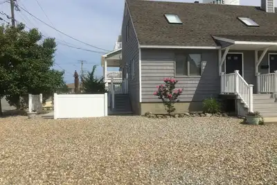 Image de Beau duplex à Lavallette appelez le 201-280-0042 pour plus de détails